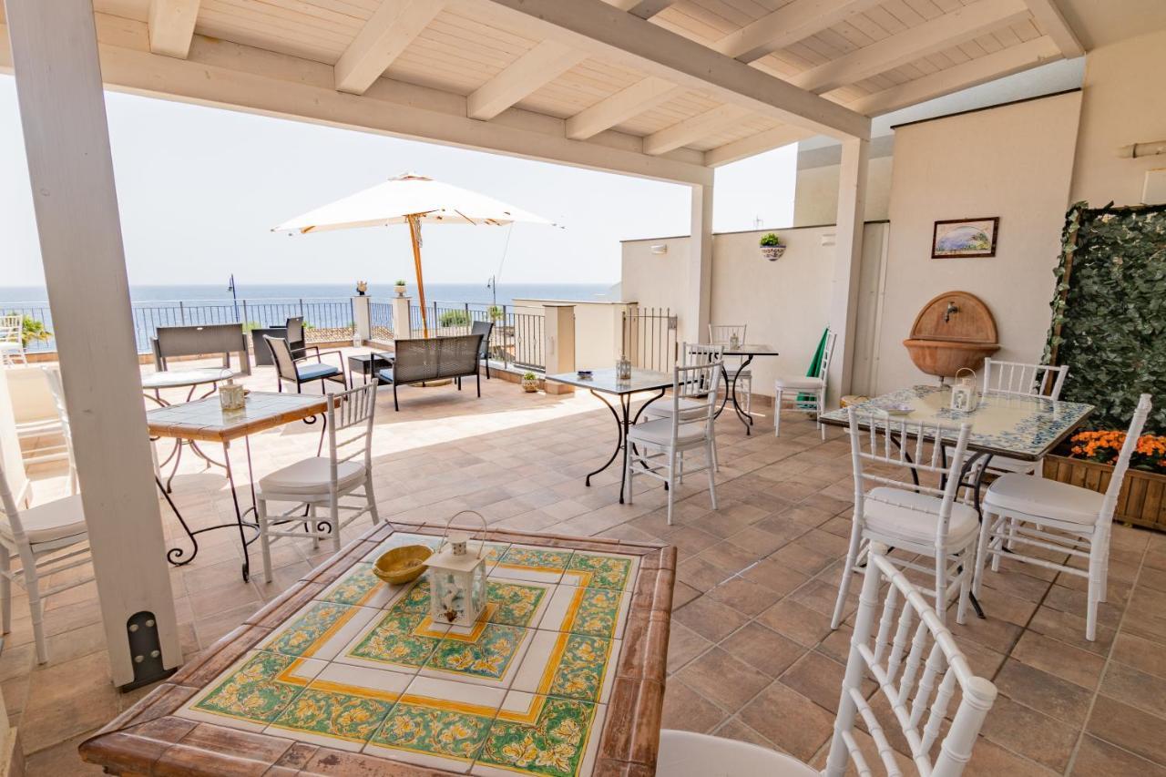 B&B Ottocento Sul Mare นิซซา ดิ ซิชิเลีย ภายนอก รูปภาพ