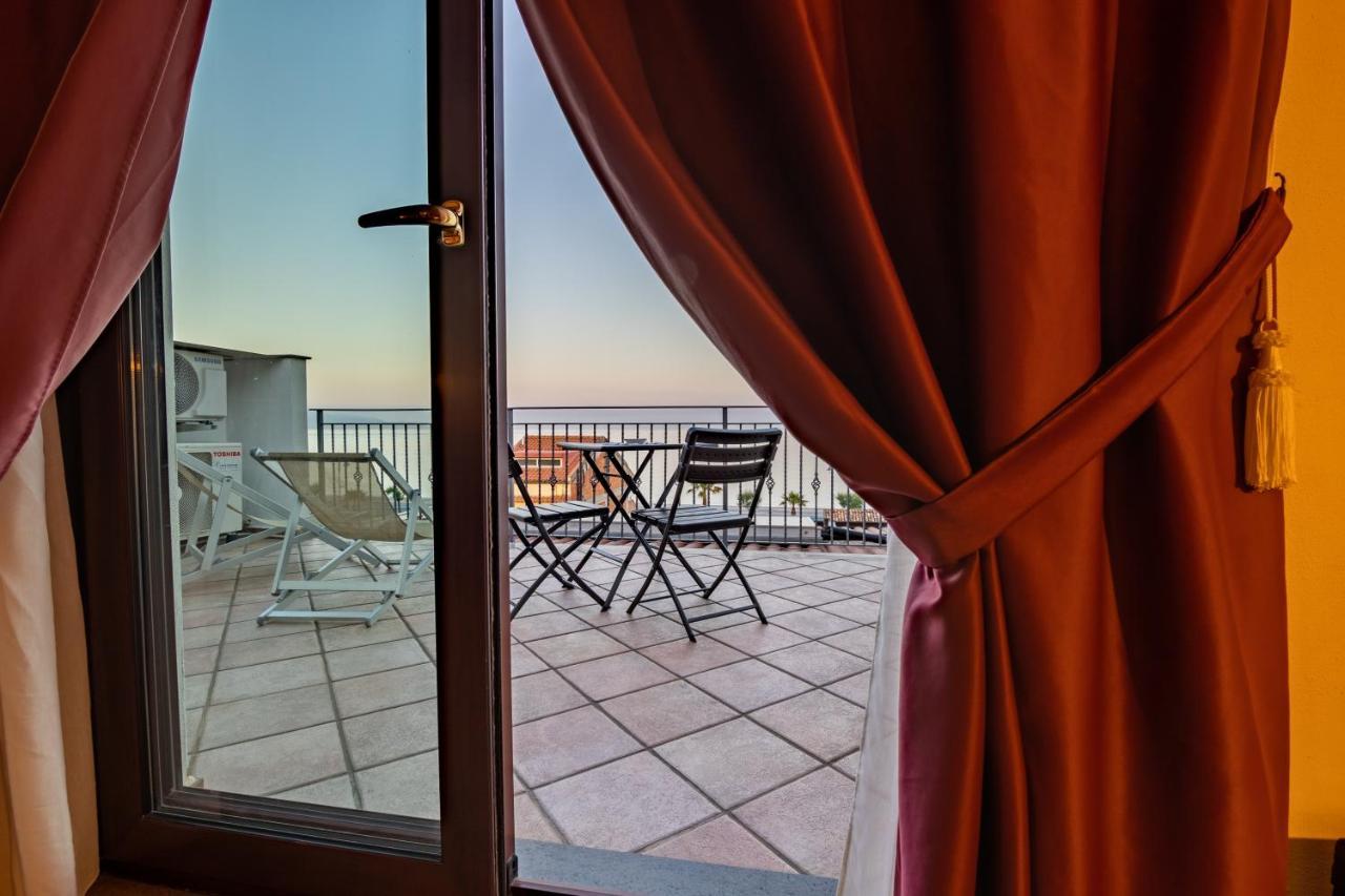 B&B Ottocento Sul Mare นิซซา ดิ ซิชิเลีย ภายนอก รูปภาพ